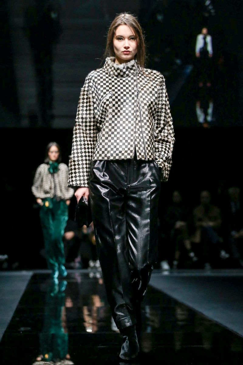 Emporio-Armani-RTW-FW20-Milan-6315-1582282525.jpg