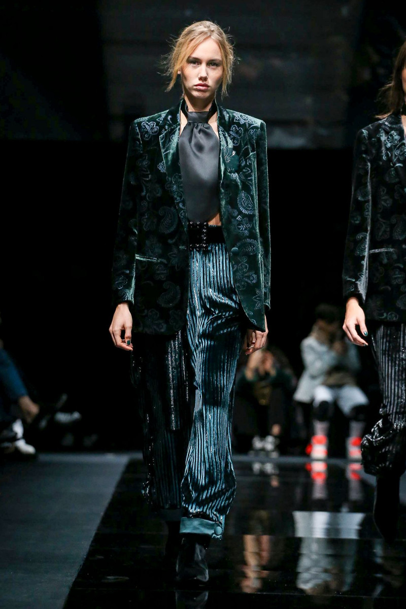 Emporio-Armani-RTW-FW20-Milan-6394-1582282578.jpg