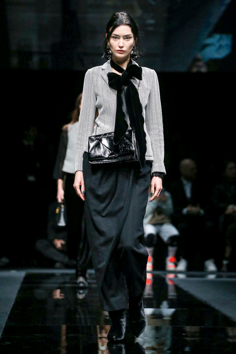 Emporio-Armani-RTW-FW20-Milan-6280-1582282502.jpg