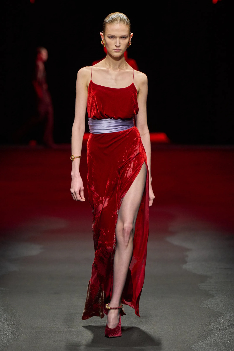00007-roberto-cavalli-fall-2025-ready-to-wear-credit-gorunway.webp