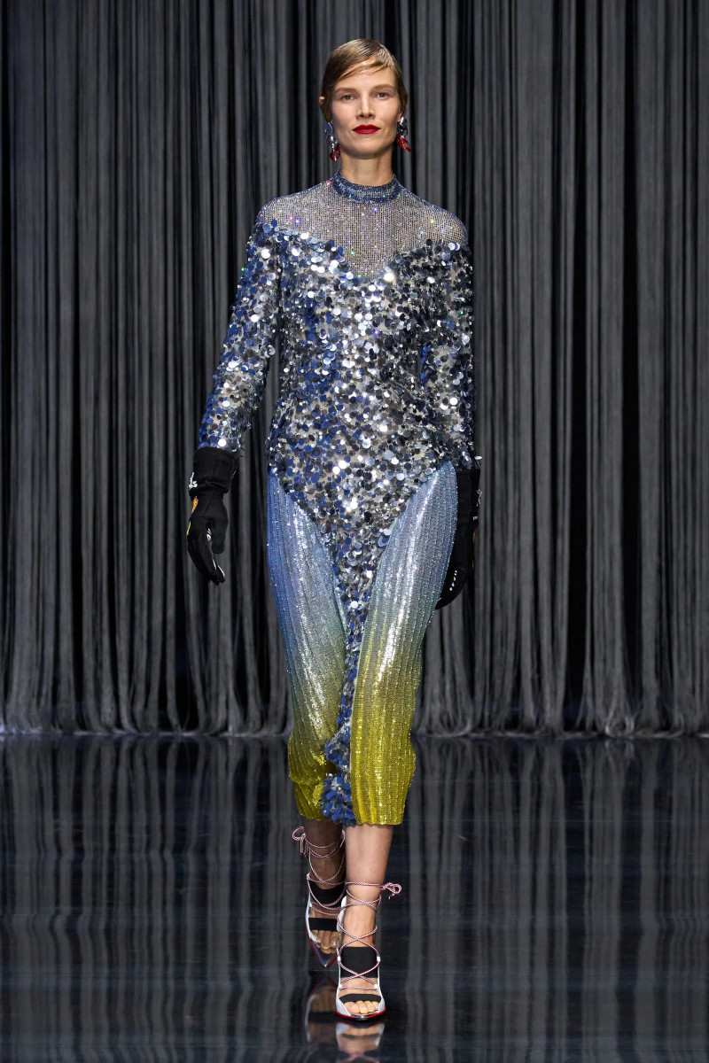 00044-ferrari-spring-2023-ready-to-wear-credit-gorunway.webp