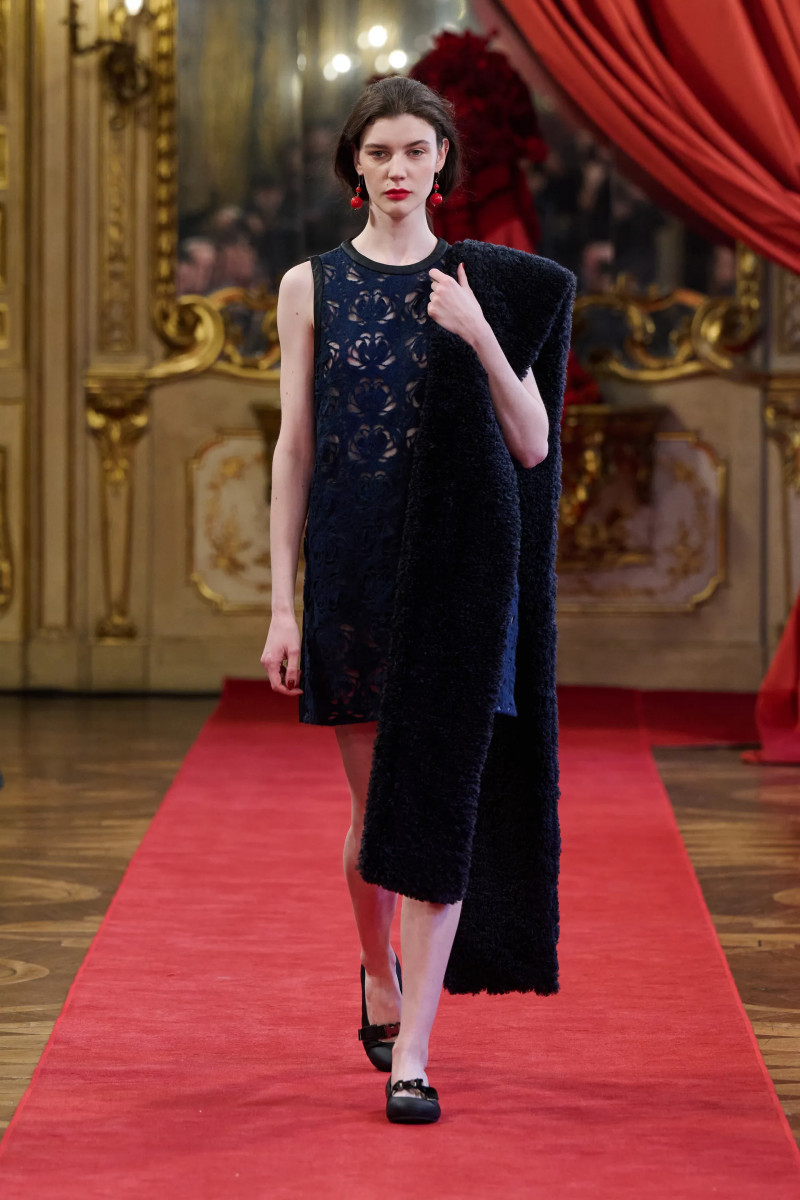 00027-hui-fall-2025-ready-to-wear-credit-brand.webp