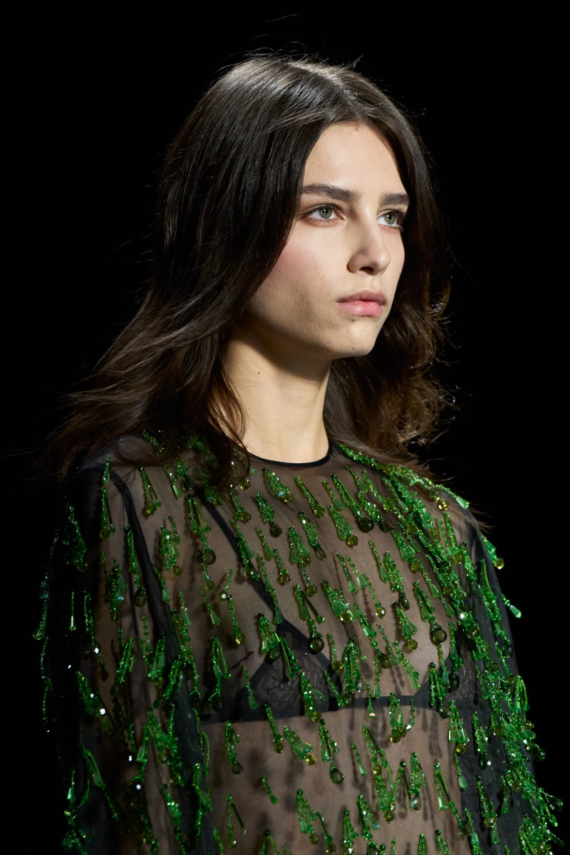 00253-dolce-and-gabbana-fall-2025-ready-to-wear-detail-credit-gorunway.webp