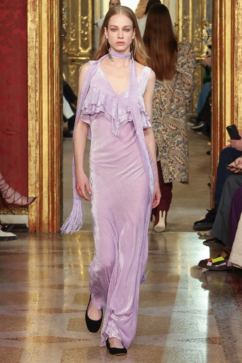 twinset-fall-25-rtw-r-ho-034.jpeg