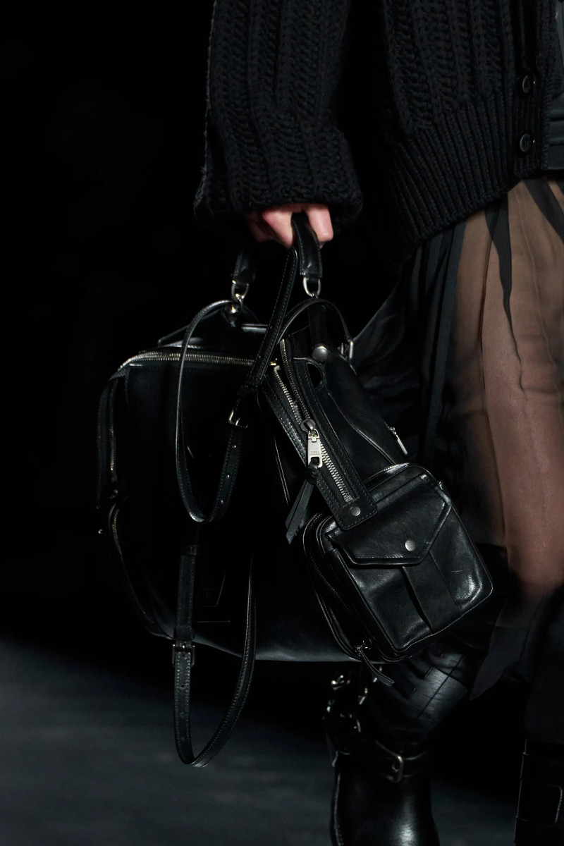 00077-dolce-and-gabbana-fall-2025-ready-to-wear-detail-credit-gorunway.webp