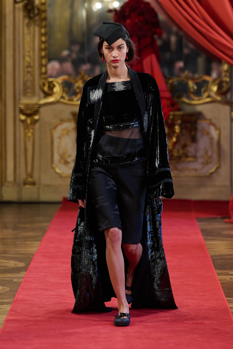 00039-hui-fall-2025-ready-to-wear-credit-brand.webp