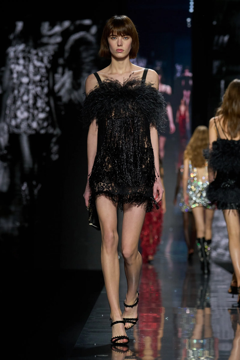 00072-dolce-and-gabbana-fall-2025-ready-to-wear-credit-gorunway.webp