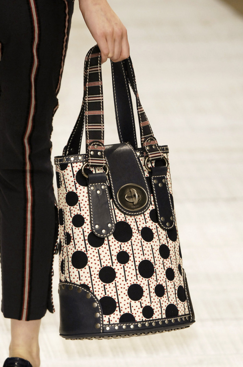 Kenzo+Spring+2006+Details+2Mm73CNitNXx.jpg
