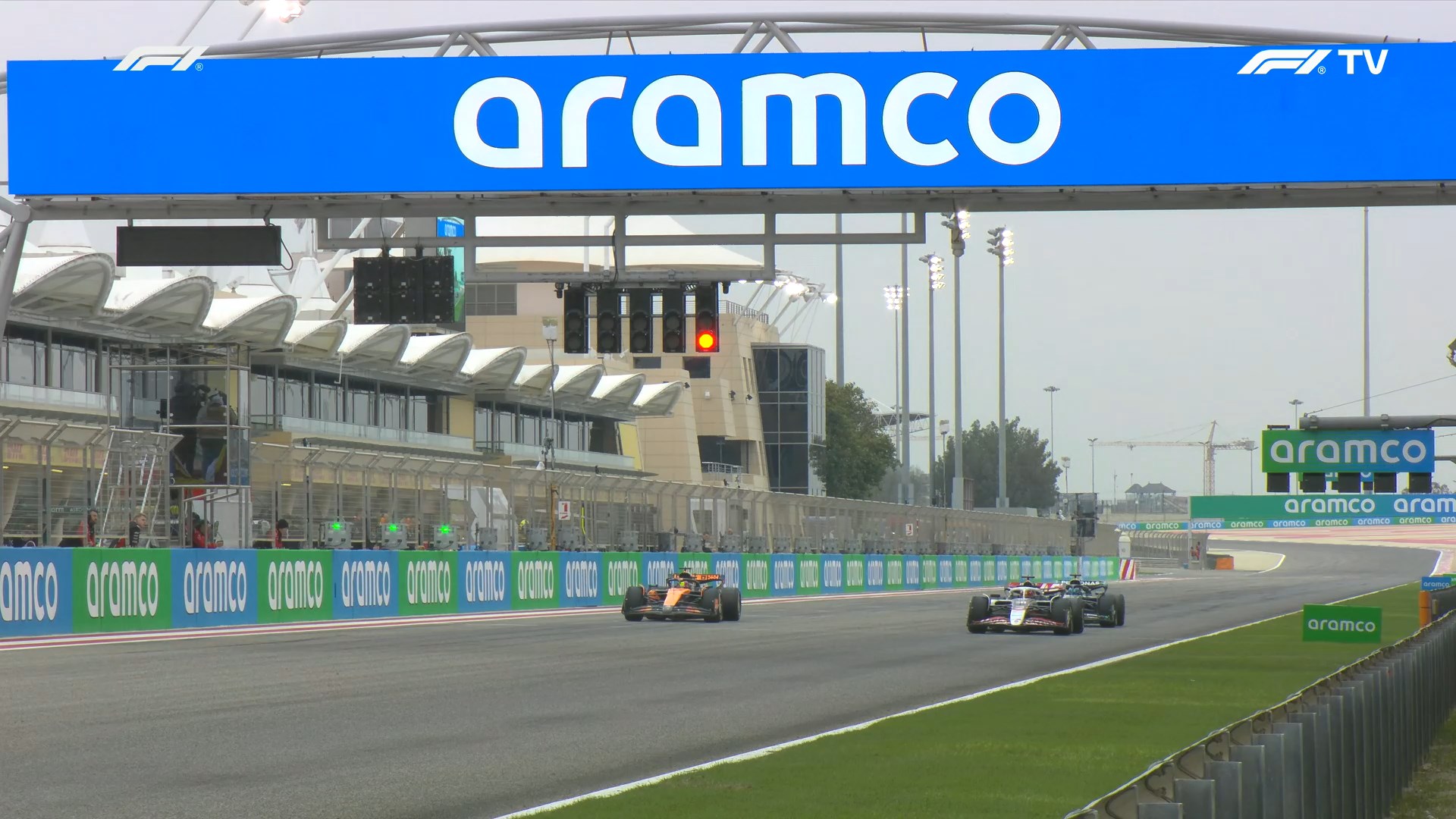 F-1.2025.00.Bahrain.Pre-Season Tests.D02.S01.F1TV.RUS2+ENG.50fps.1080p.mkv_snapshot_04.14.35.520.jpg