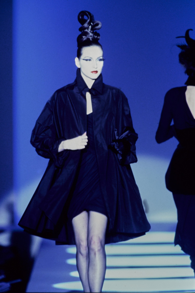THIERRY-MUGLER-SPRING-1997-RTW-019.jpg