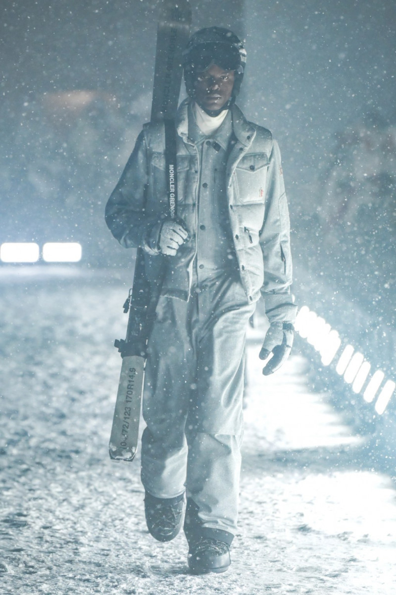 Moncler-Grenoble-F25-runway-GG-104.jpg