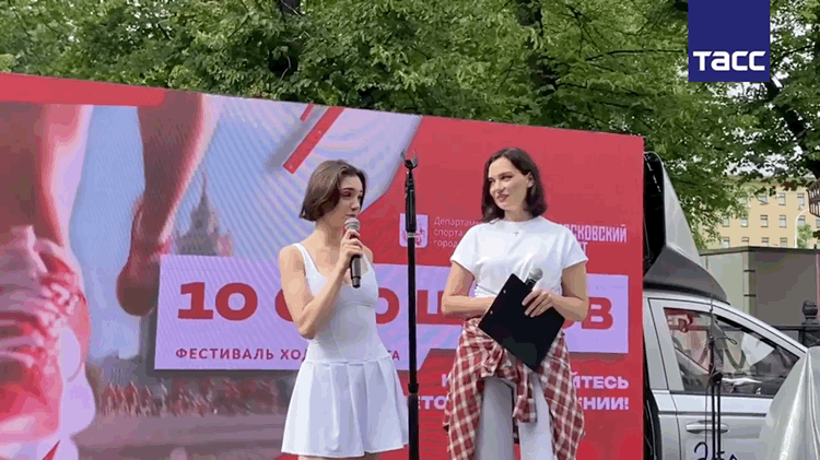 https://i4.imageban.ru/out/2025/06/08/625d12bfb239326cf4222fb61d1cf6c1.gif