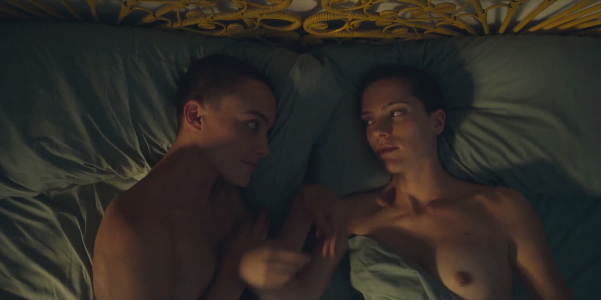 Miranda Monica Arana Itsaso Las De La Ultima Fila s01e0405-01.mp4_000221.319.jpg