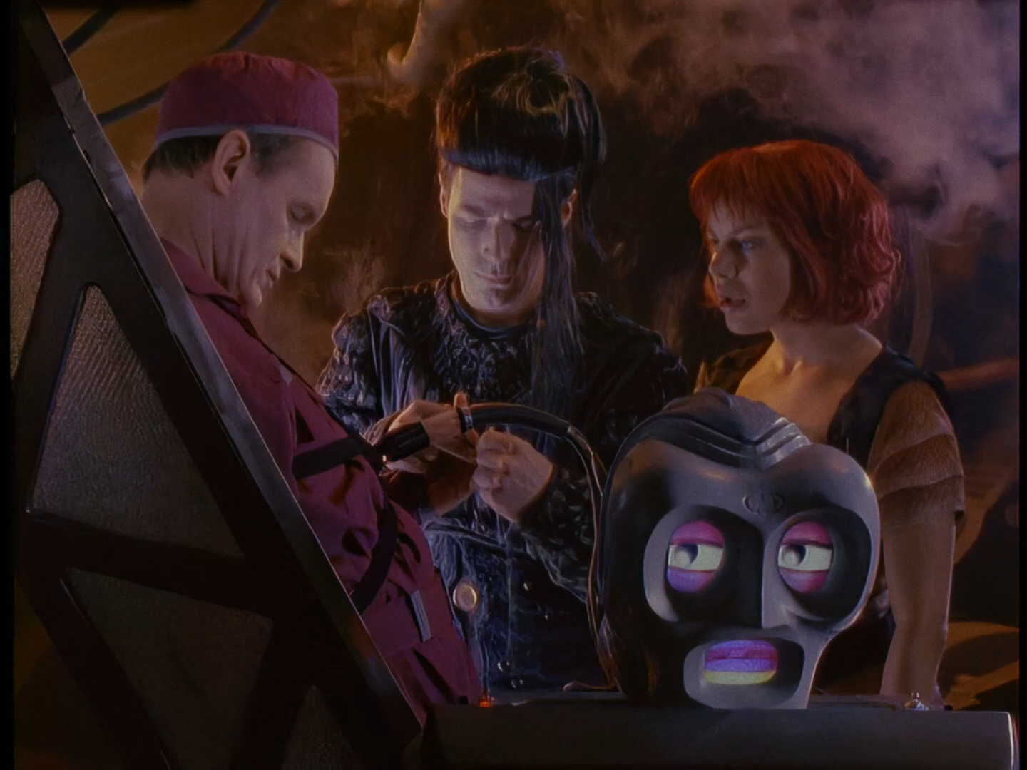 Lexx - S02E13 - Twilight (Сумерки) 1080.mkv_snapshot_06.13.406.png