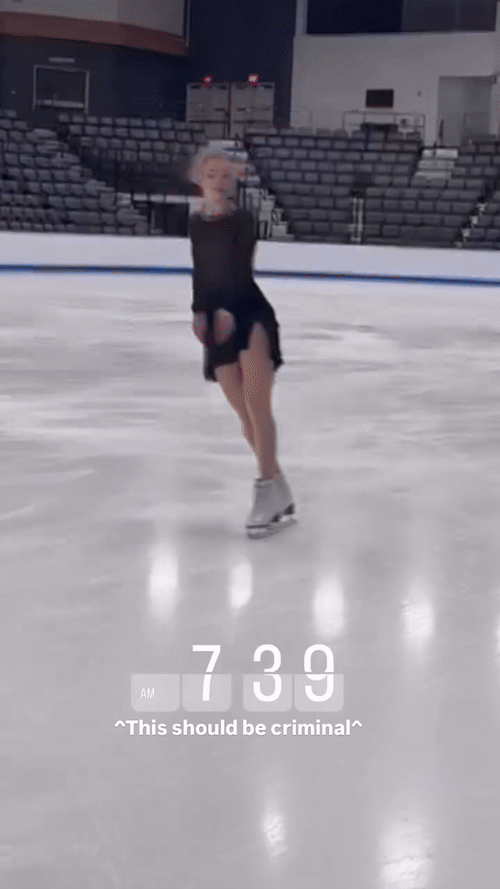 https://i4.imageban.ru/out/2025/08/11/f74a3aa1146197818f8273e00da83aa8.gif