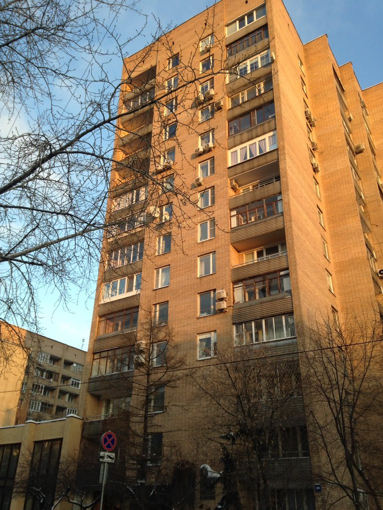 Башня Вулыха на Грузинской улице в Москве. Здесь жил Высоцкий.jpg