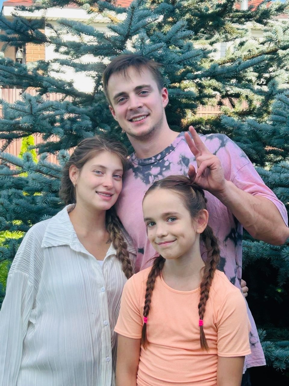 https://i4.imageban.ru/out/2025/08/15/4b971b93cff653ce53ffa7df5e10e984.jpg
