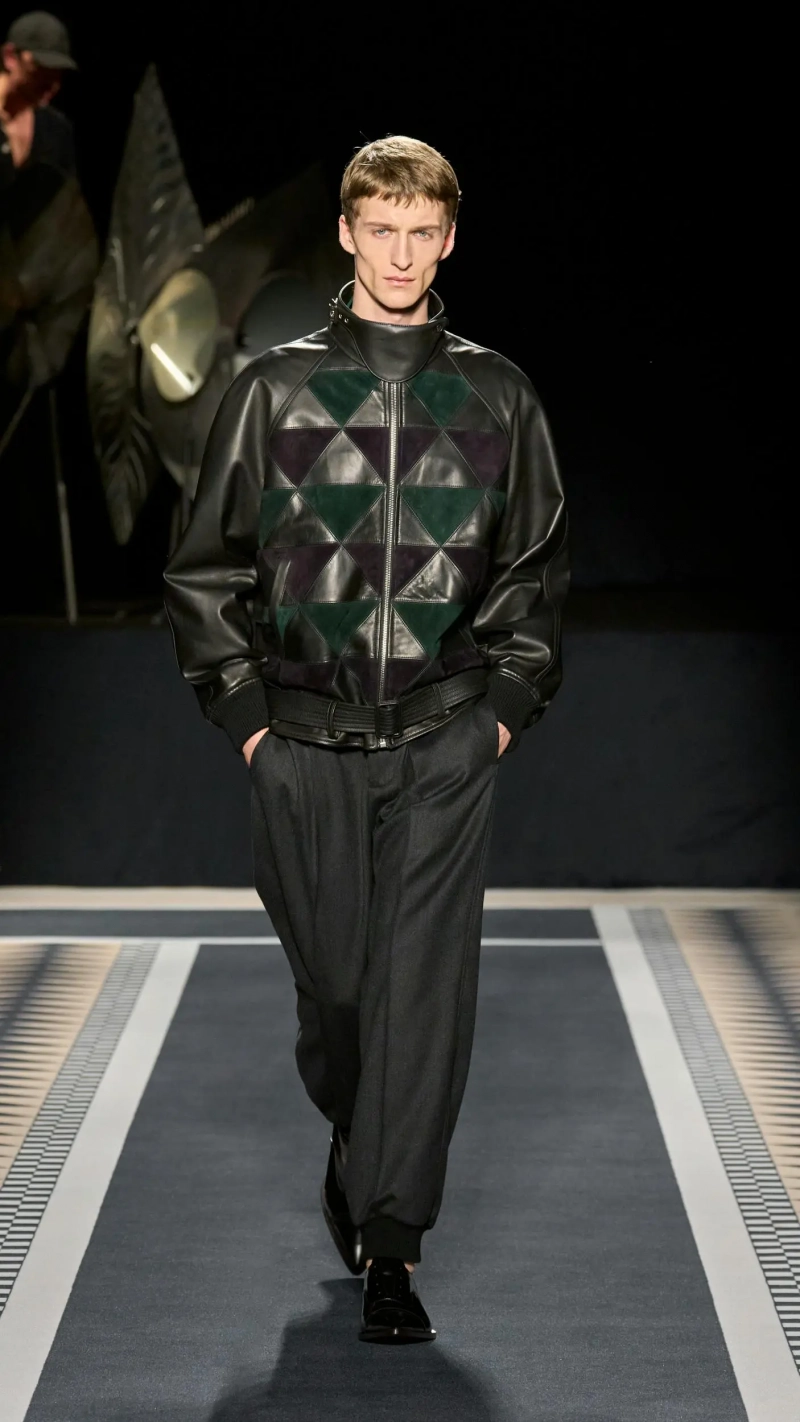 1737983125-1737975054-lanvin-collezione-uomo-donna-autunno-inverno-2025-2026-sfilata-foto-look46.webp