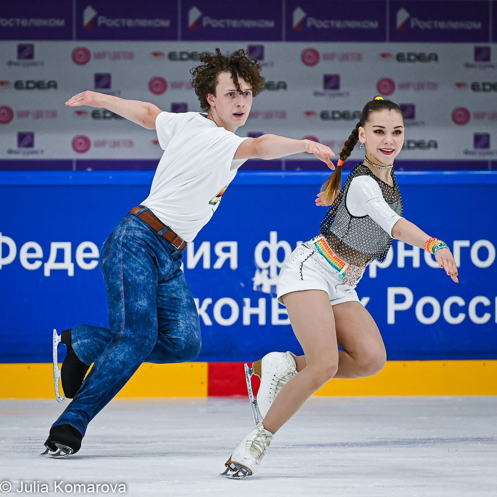 https://i4.imageban.ru/out/2025/09/19/3f5c8470e72fcd6a12d67438392e5e01.jpg