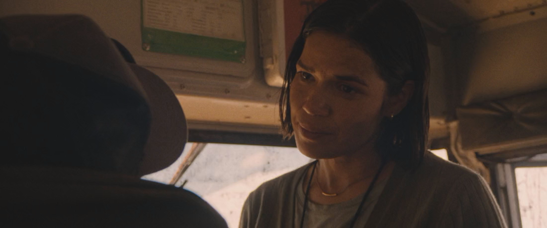 Школьный автобус (2025) WEB-DLRip-AVC_ivanes.mkv_20251005_193259.866.png