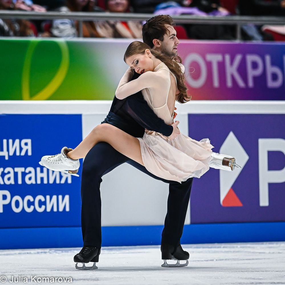 https://i4.imageban.ru/out/2025/10/09/d0cad550d740cb334c3a6752eb4c3556.jpeg