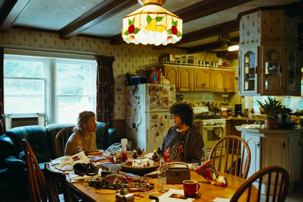 Бугония (2025) WEB-DLRip-AVC_ivanes.mkv_20251129_104425.747.png