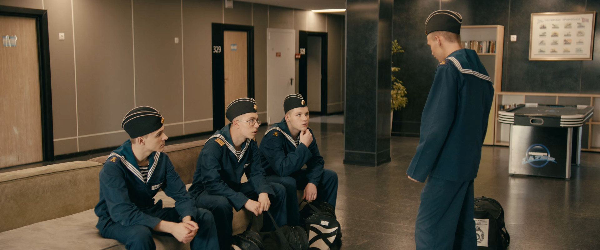 Нахимовцы. Янтарный берег 2025 WEB-DL 1080p.mkv_snapshot_00.15.29.png