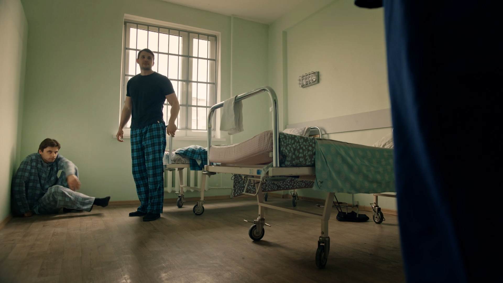 01. Охота.2025.WEB-DL 1080p.Files-x.mkv_snapshot_38.00.png