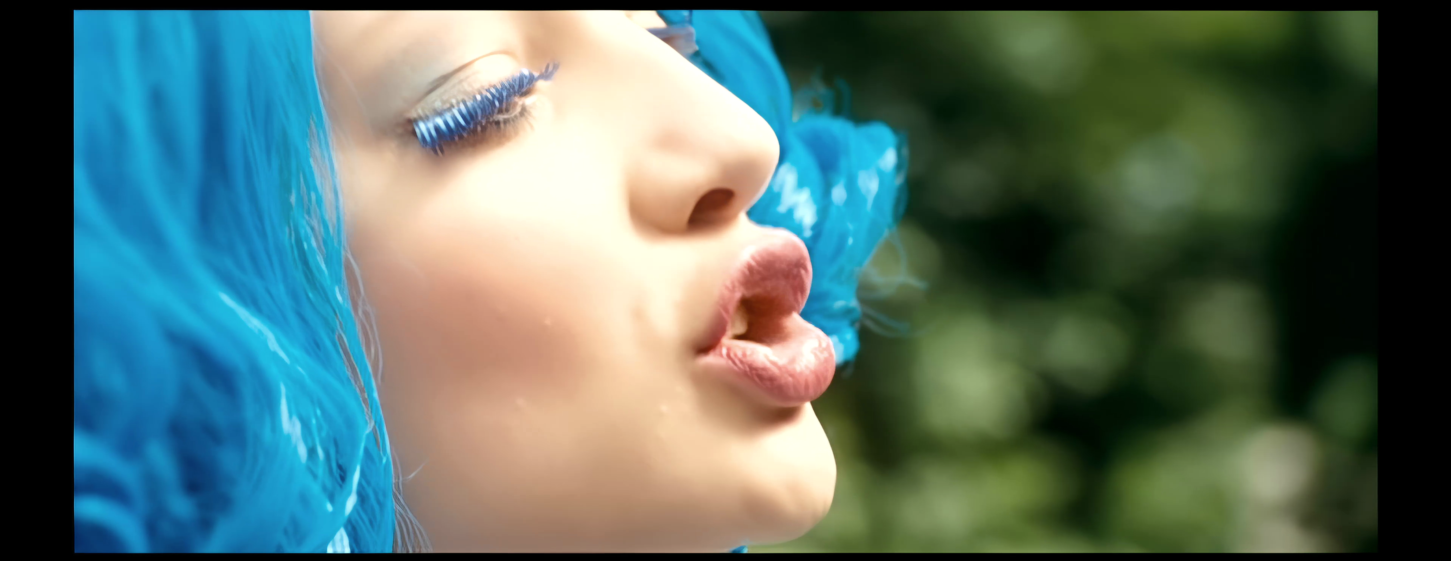 Мой любимый раздолбай 2011 РУ DVD_rhea1.mp4_20251214_151009.540.png