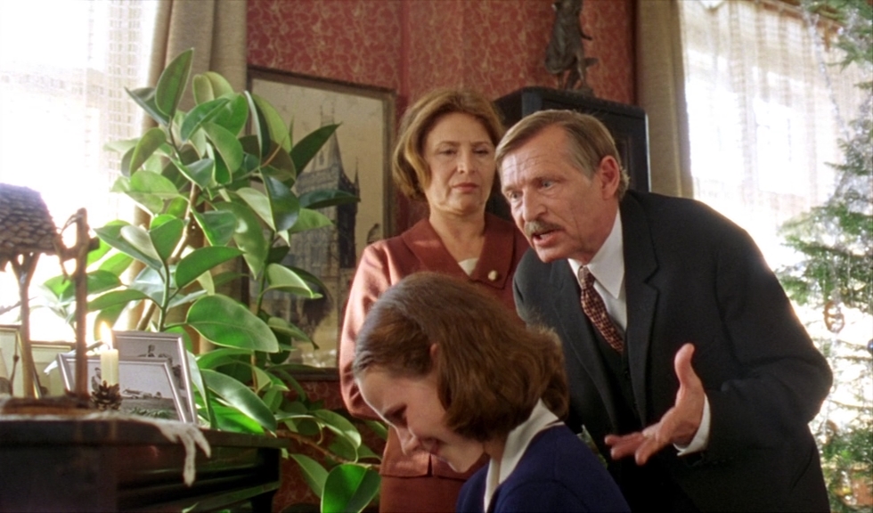 Уютные норки.1999.BDRip AVC msltel.mkv_snapshot_00.14.19.876.jpg