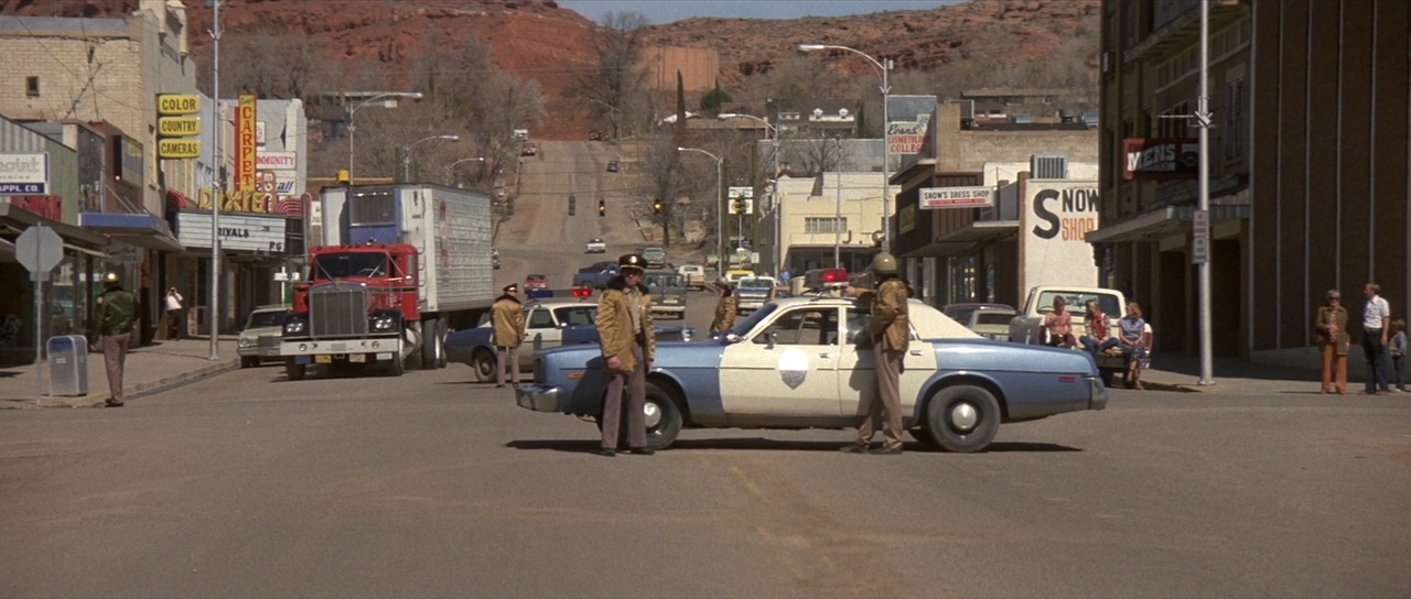 Электрический всадник.1979.BDRip 720p msltel.mkv_snapshot_01.06.05.548.jpg