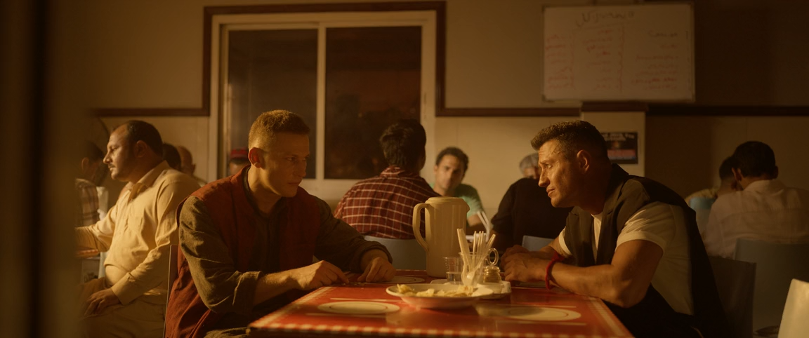 Мажор в Дубае (2025) WEB-DLRip-AVC_ivanes.mkv_snapshot_00.19.41.000.png