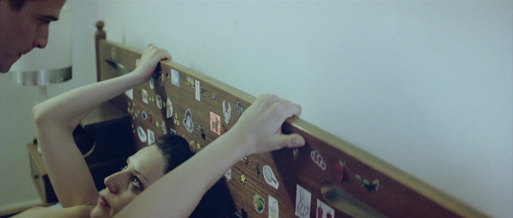 Клык.2009.BDRip AVC msltel.mkv_snapshot_00.07.48.497.jpg