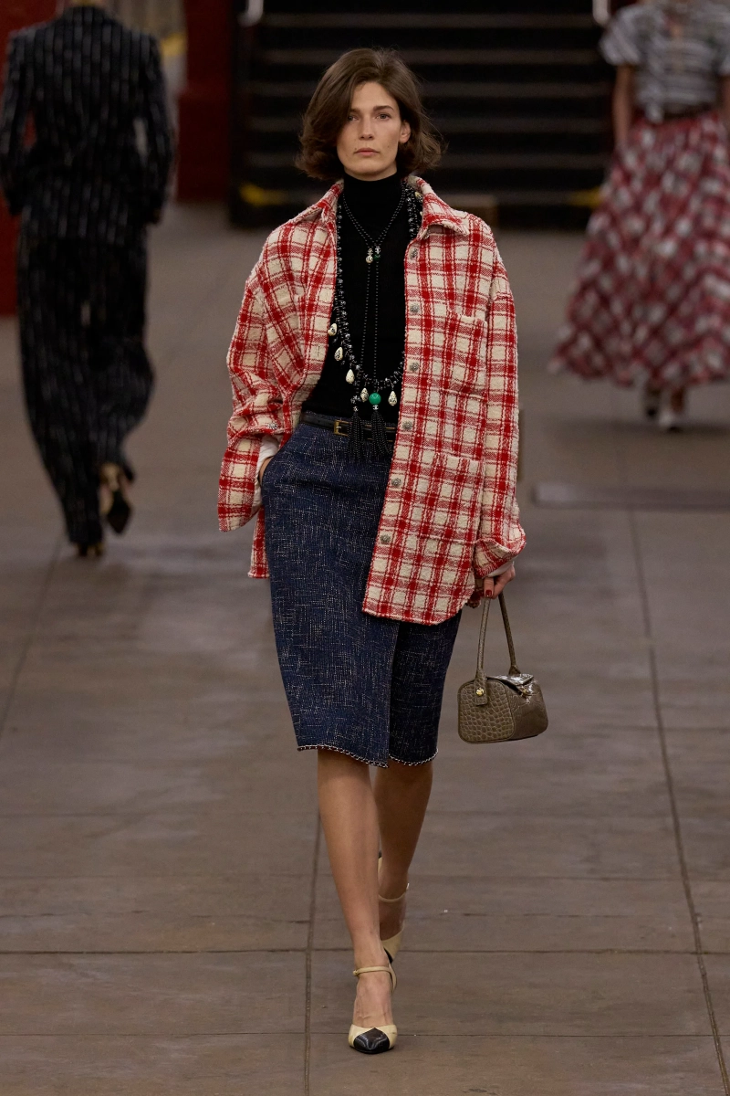 00043-chanel-pre-fall-2026-credit-gorunway.webp