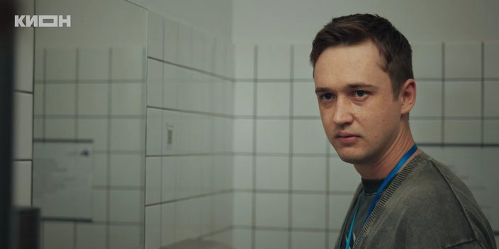 Жека Рассел S01E01 2025 WEB-DLRip.avi_snapshot_09.51.png