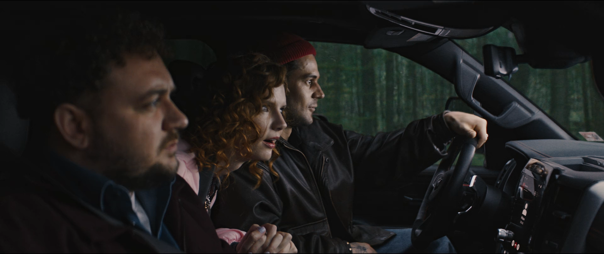 Голосовой помощник 2025 WEB-DL 1080p.mkv_snapshot_00.04.33.png