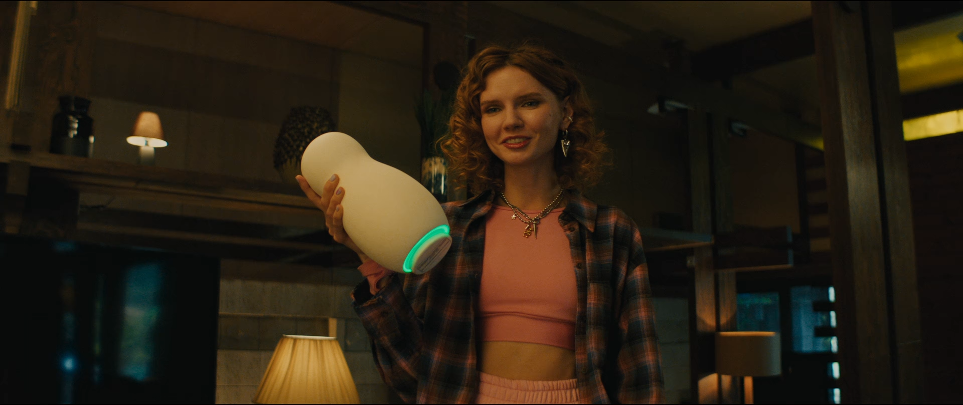 Голосовой помощник 2025 WEB-DL 1080p.mkv_snapshot_00.40.11.png