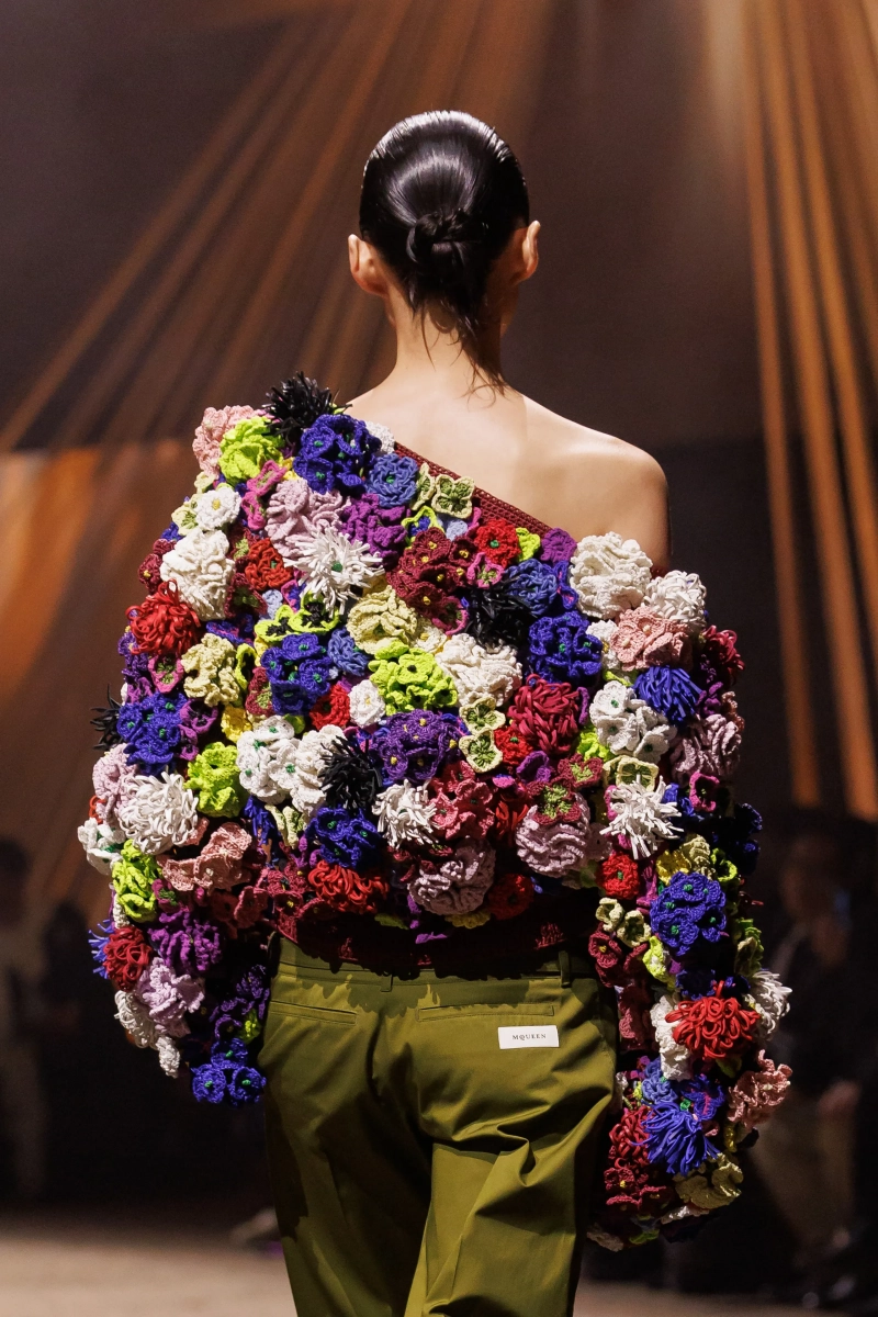 00033d-mcqueen-spring-2026-ready-to-wear-details-credit-brand.webp