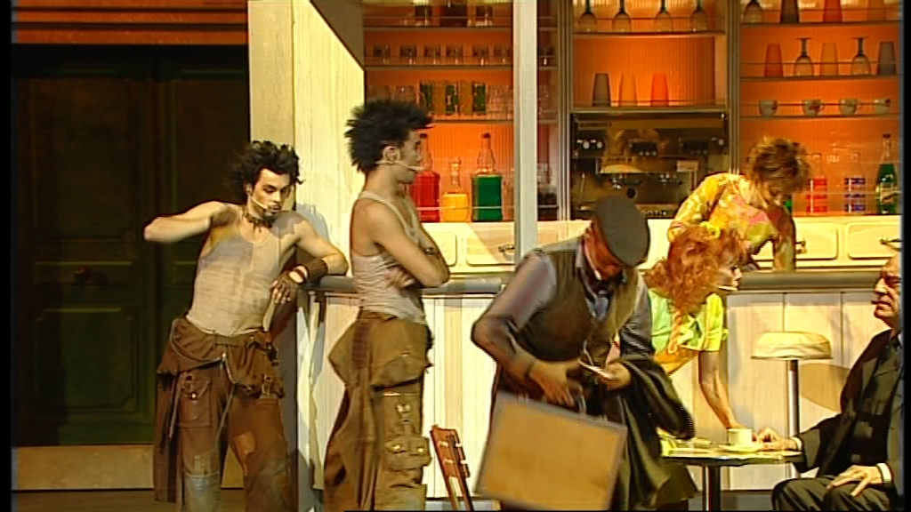 dvd_snapshot_00.21.04.040.png