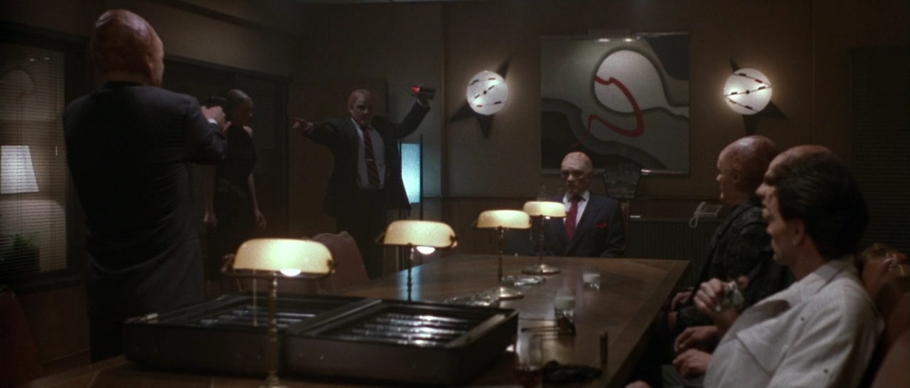 Чужая нация.1988.BDRip 720p msltel.mkv_snapshot_01.05.57.580.jpg