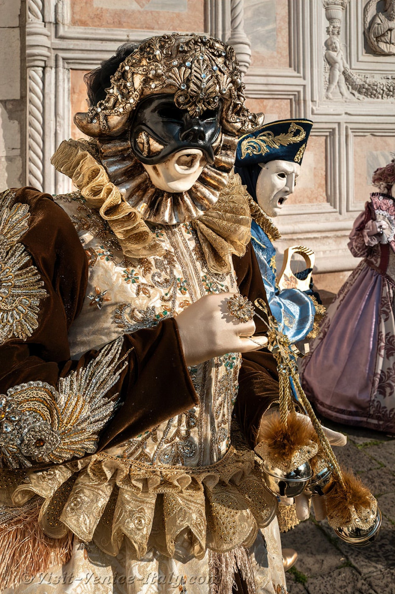carnival-venice-2024-costume-masks-077.jpg