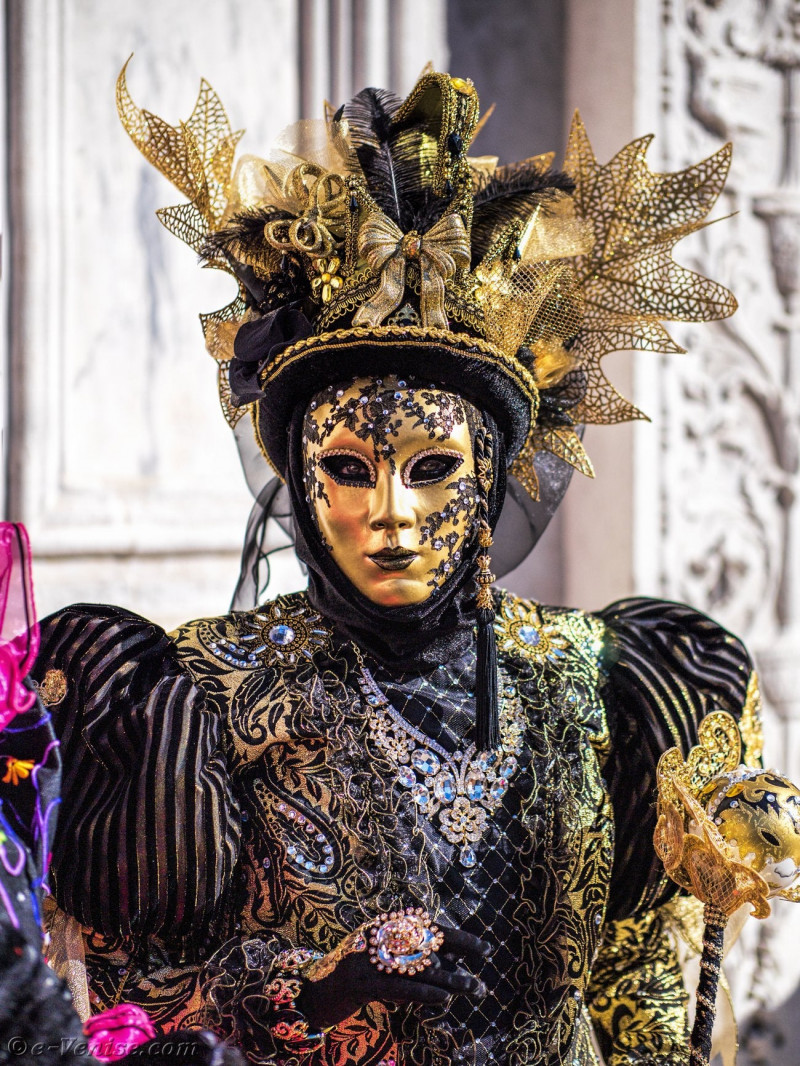 venice-carnival-mask-costume-0594.jpg