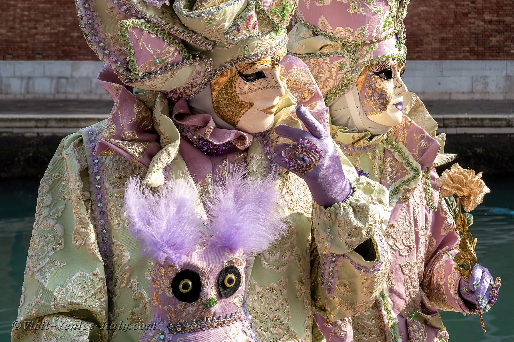 carnival-venice-2024-costume-masks-731.jpg