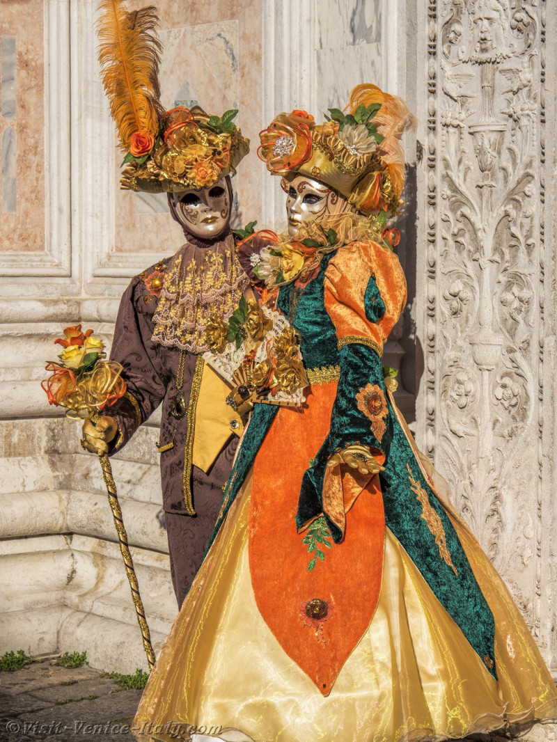 venice-carnival-mask-costume-0563.jpg