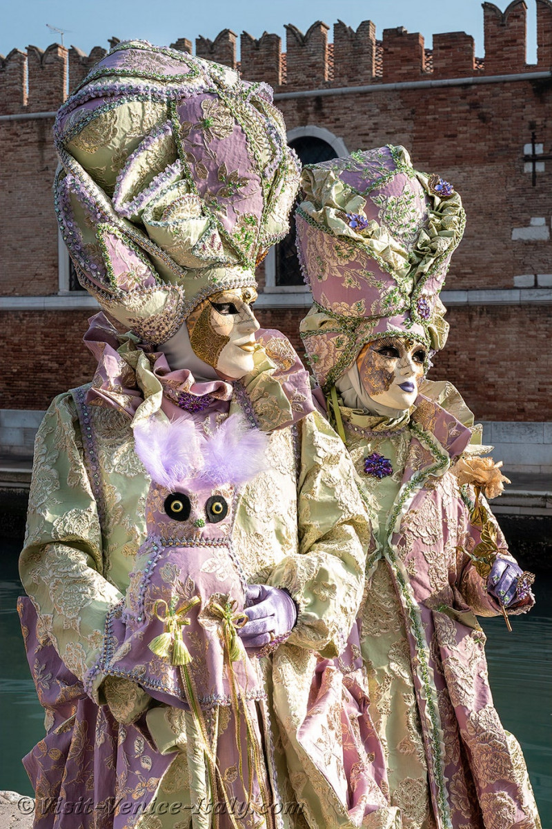 carnival-venice-2024-costume-masks-729.jpg