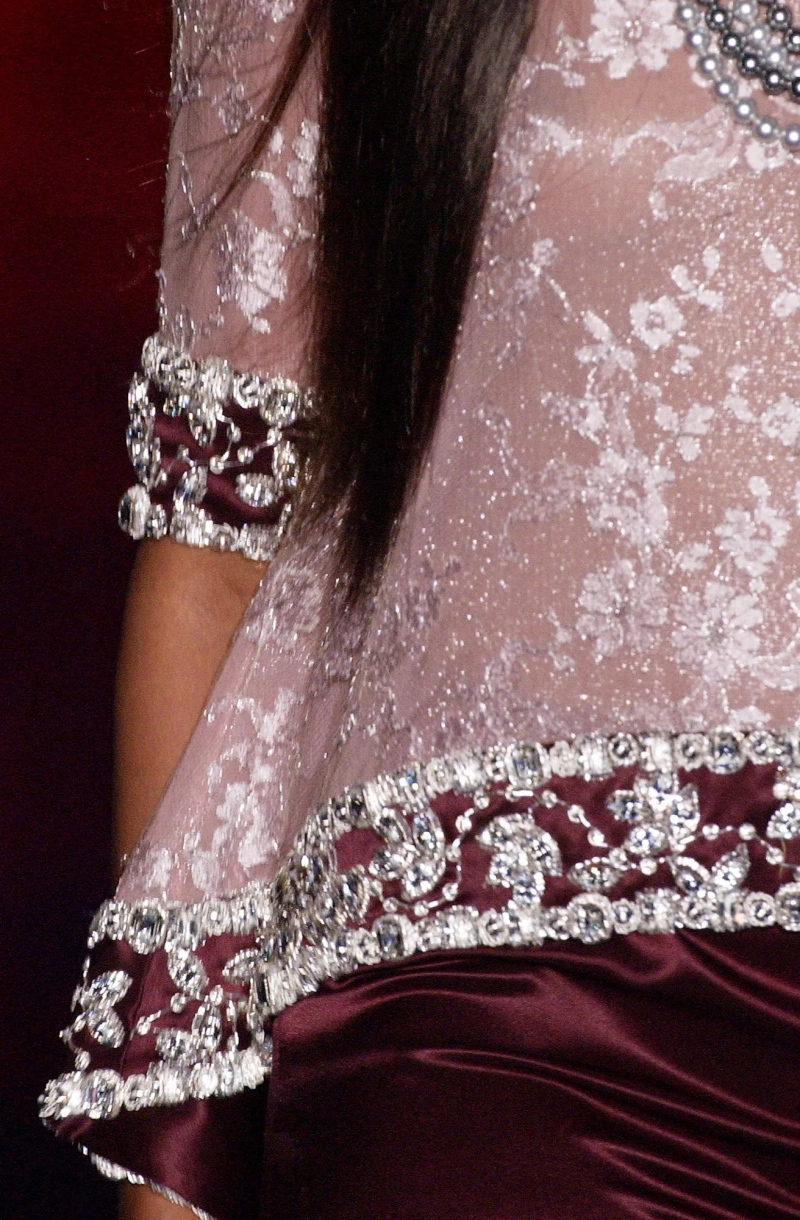 valentino-spring-2003-couture-details-00280h.webp