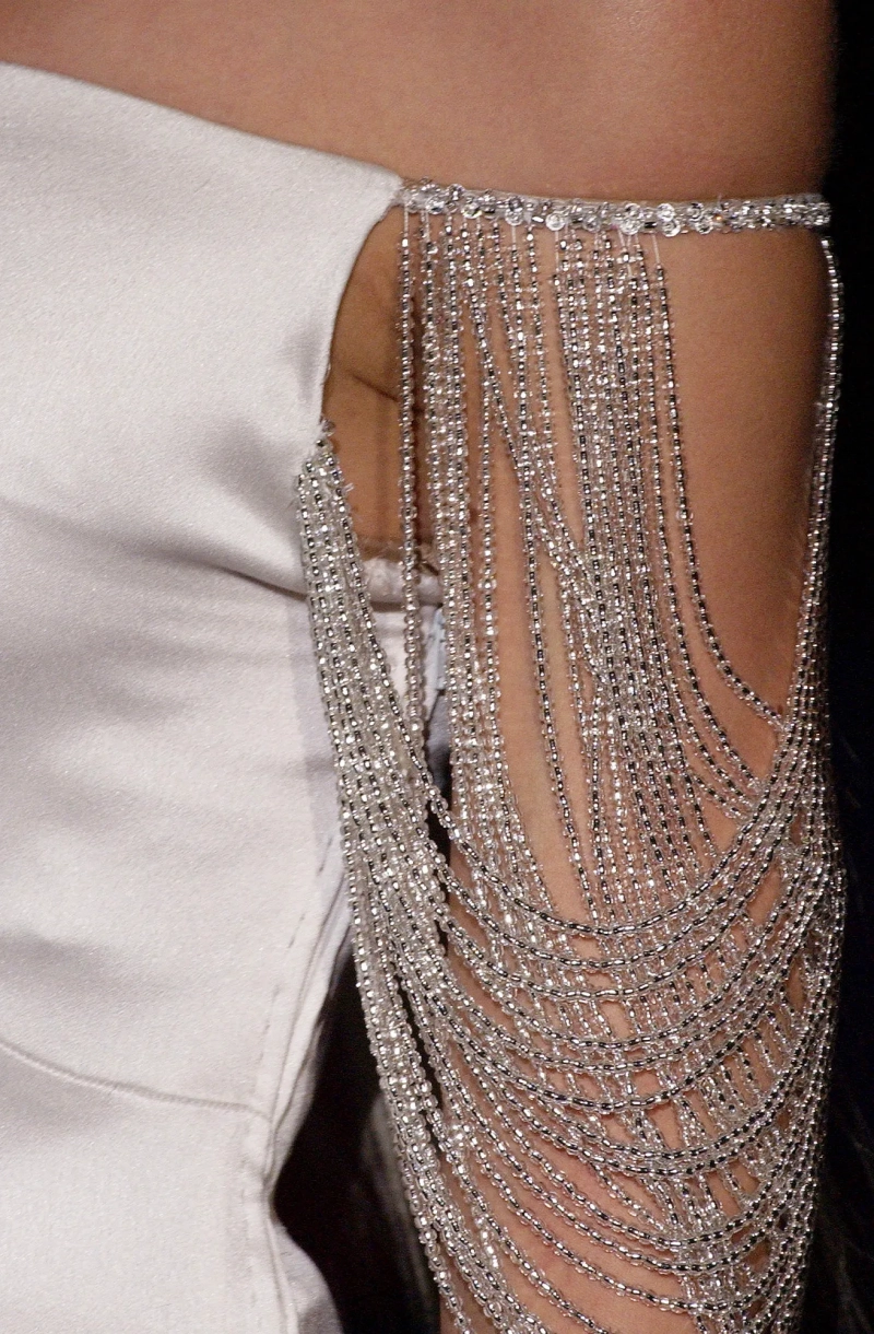 valentino-spring-2003-couture-details-00400h.webp