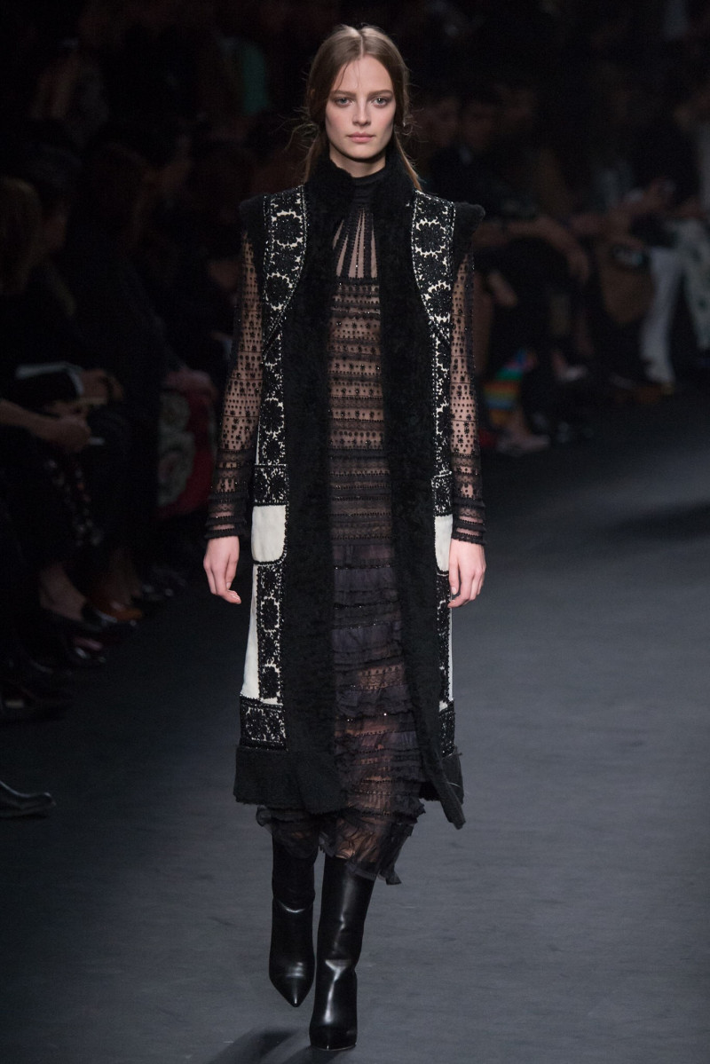 052-valentino.jpg