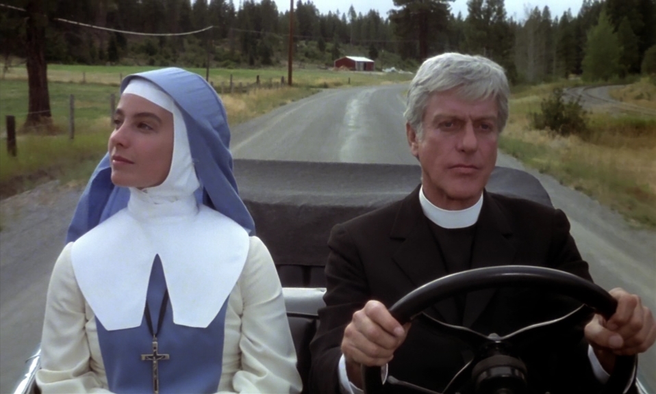 И спотыкается бегущий.1979.BDRip AVC msltel.mkv_snapshot_00.05.53.085.jpg