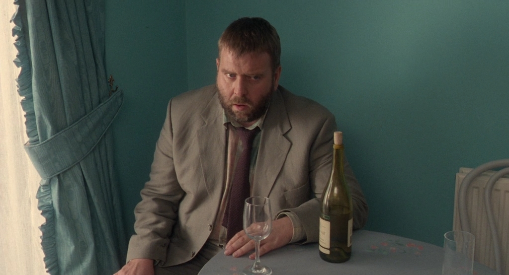 Тайны и ложь.1996.BDRip AVC msltel.mkv_snapshot_00.16.40.517.jpg